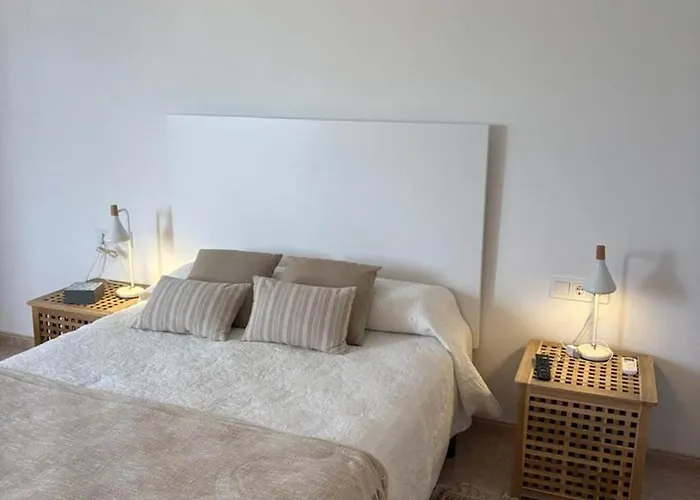 Casa De La Isabel - 4 Bedroom With Large Terrace And Sea Views *