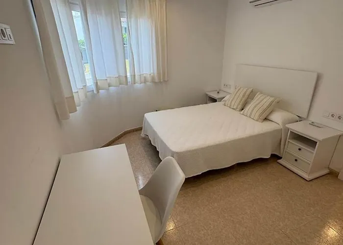 Villa Casa De La Isabel - 4 Bedroom With Large Terrace And Sea Views